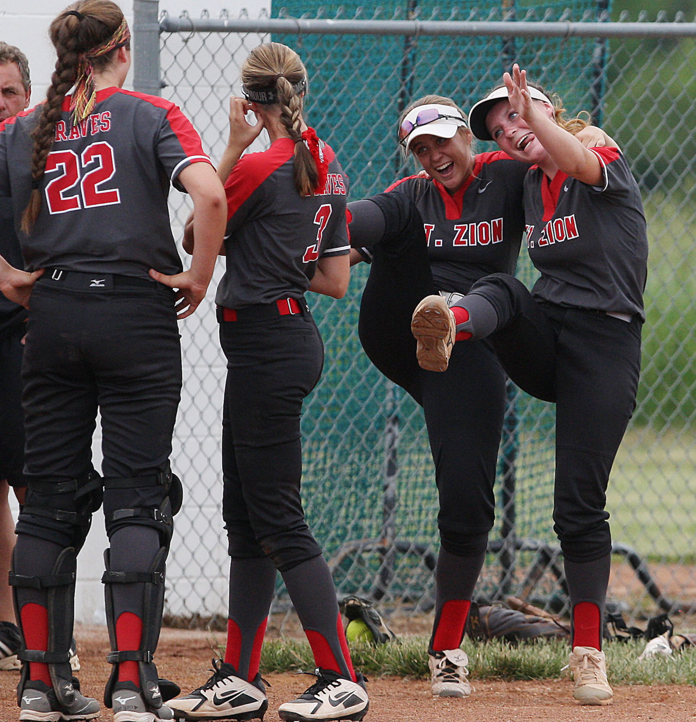 Mt Zion vs Chatham Glenwood softball 26 5.29.18.jpg